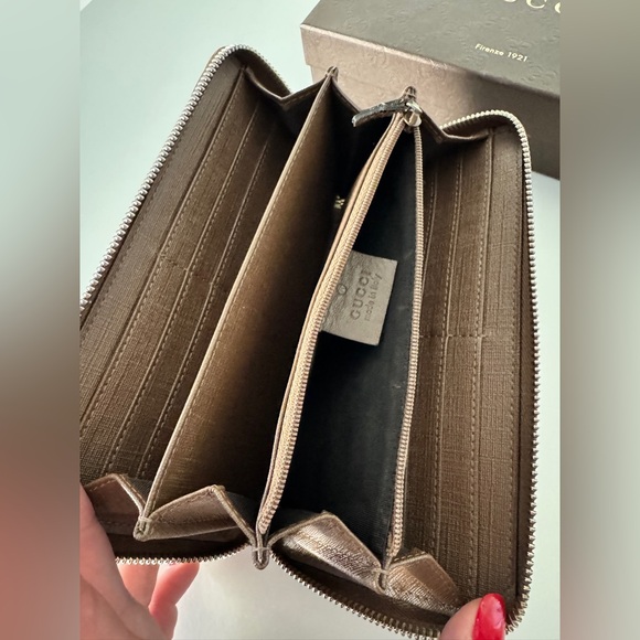 Authentic GUCCI GG Supreme Monogram Zip Around Wallet Maple Brown - Picture 8 of 12